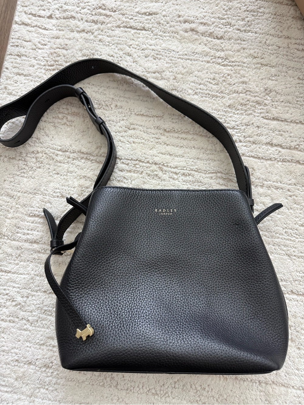 RADLEY LONDON Black Pebbled Leather Bucket Crossbody with Gold Charm